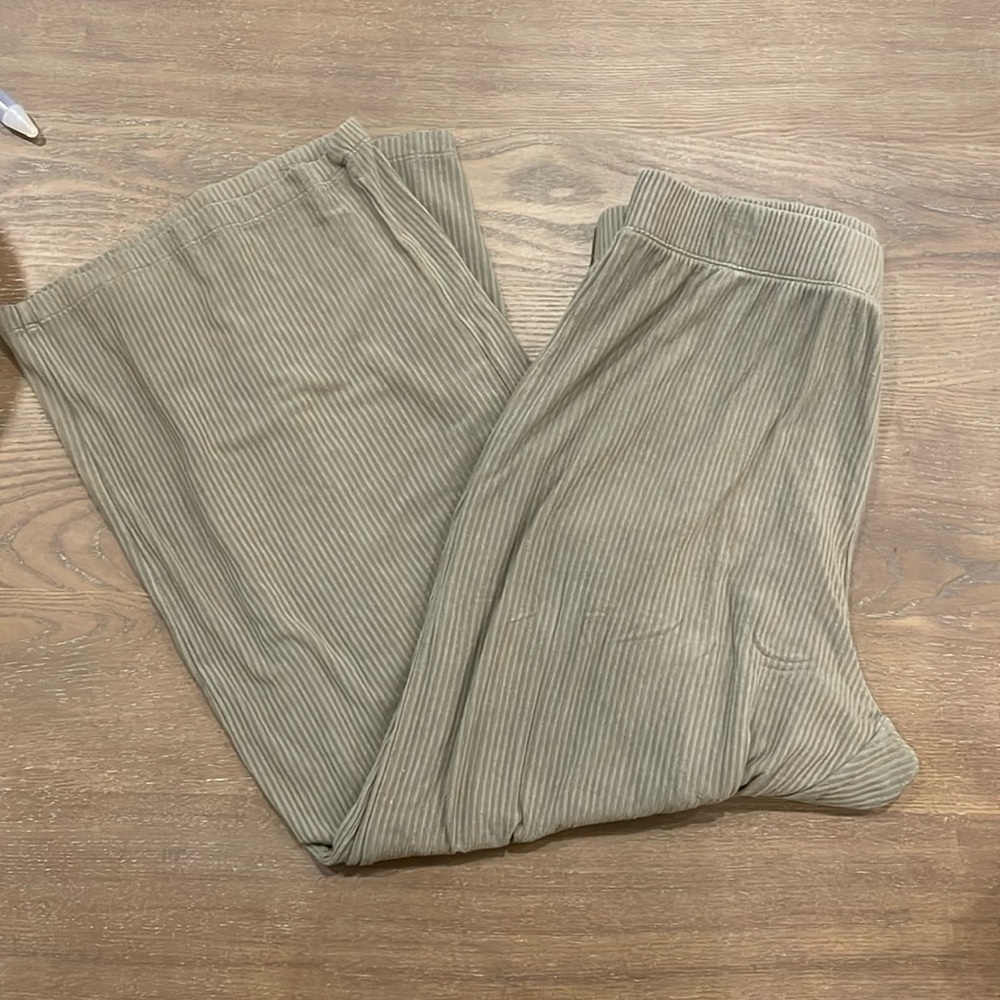 Cropped trousers